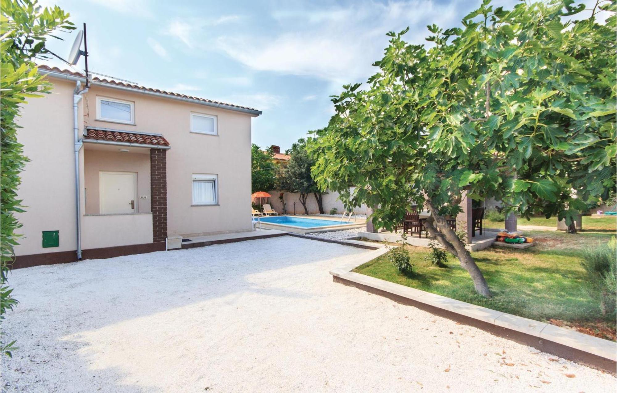 Casa vacanze Cozy In With Kitchen *